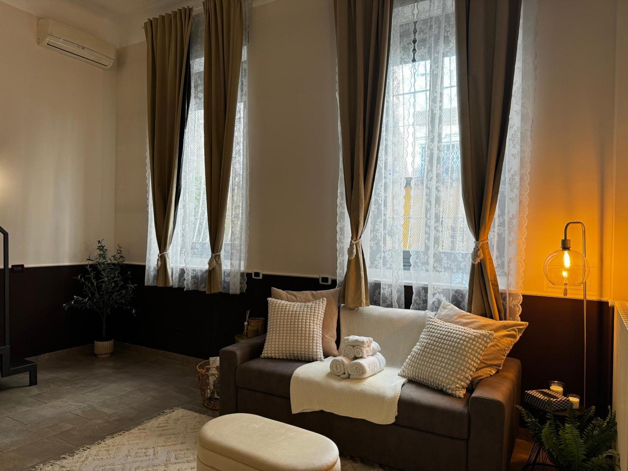 Regina Milano In Verona - Sky Tv, Wifi E Breakfast Box Apartman Kültér fotó