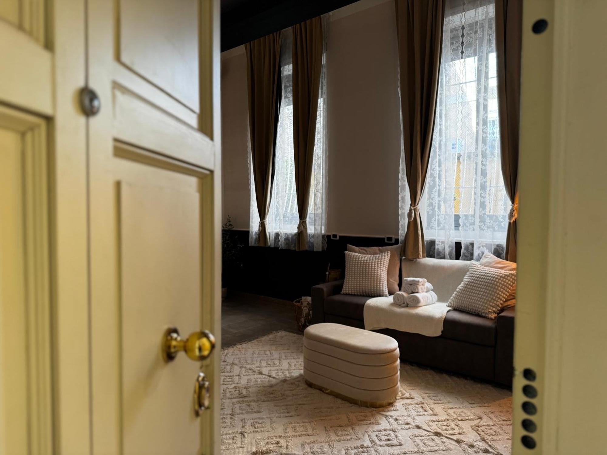 Regina Milano In Verona - Sky Tv, Wifi E Breakfast Box Apartman Kültér fotó